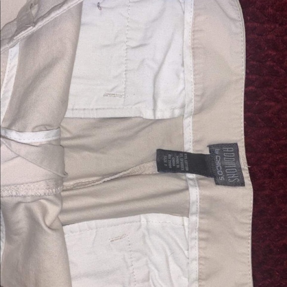 Shorts - Picture 2 of 4